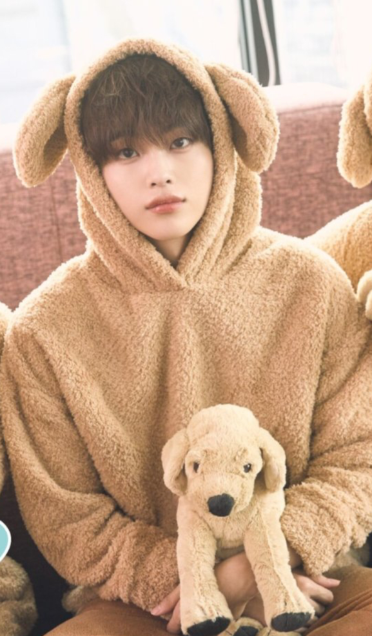 A moment captured by Hyeongjun (CRAVITY)'s fan