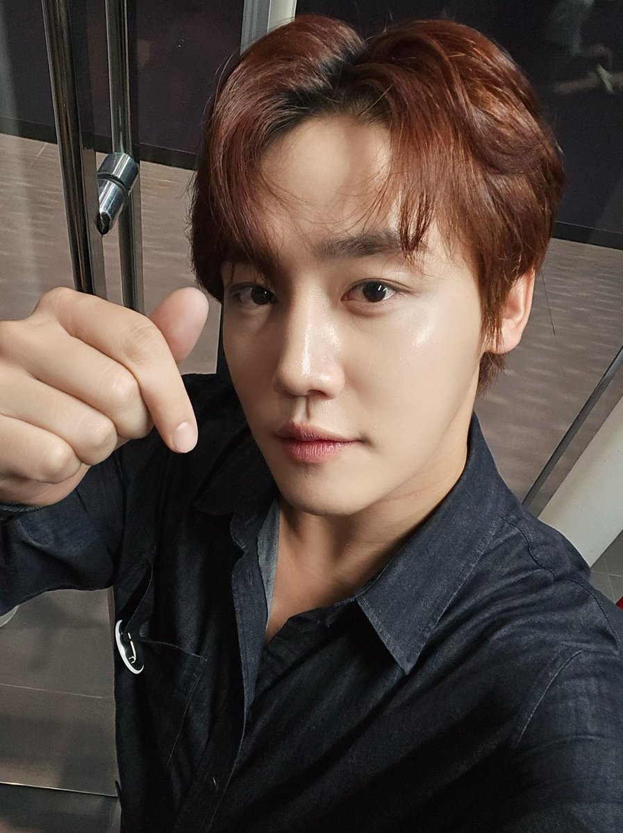 Behind-the-scenes cut of GoldenChild