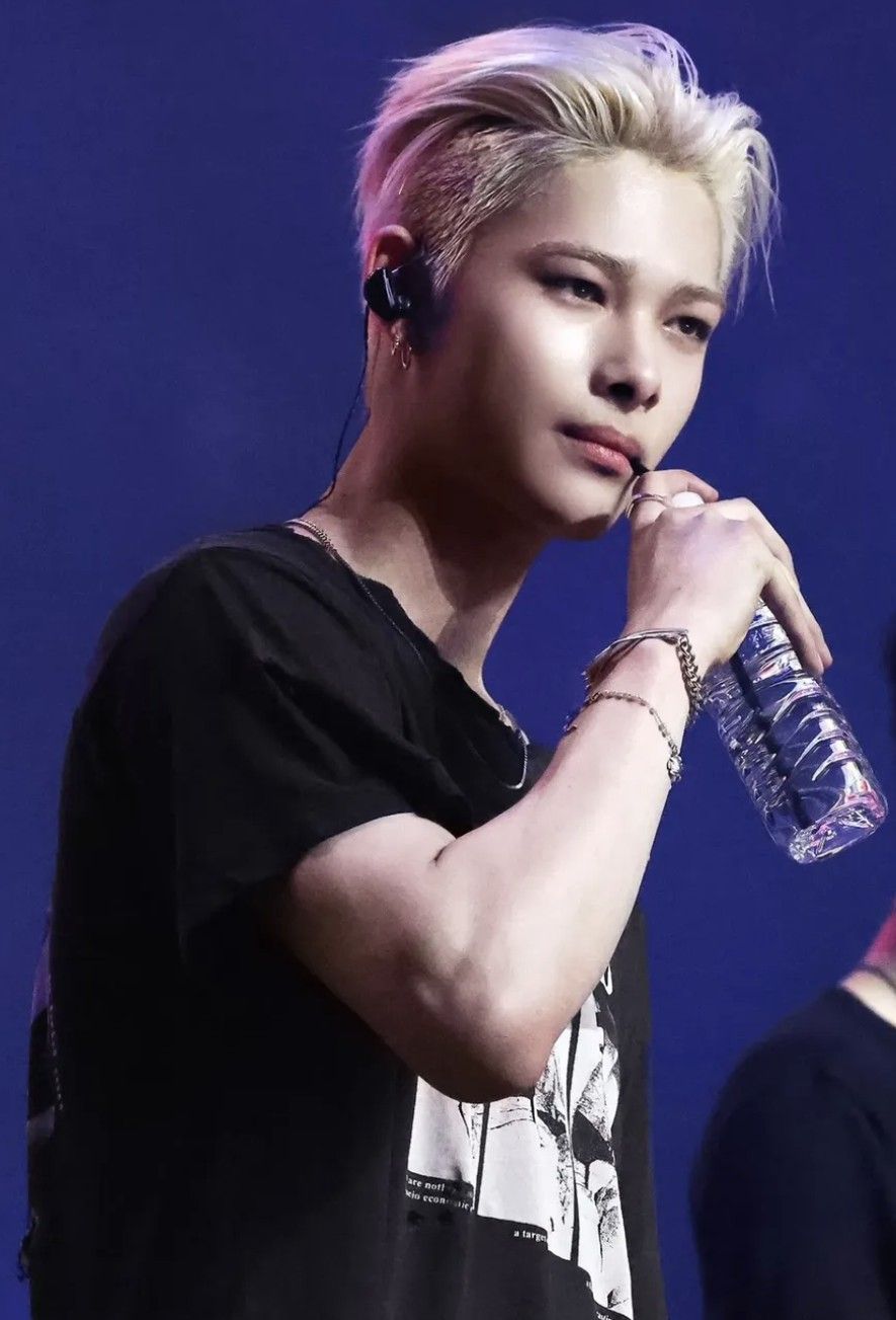 Foto aktivitas terbaru NI-KI (ENHYPEN)