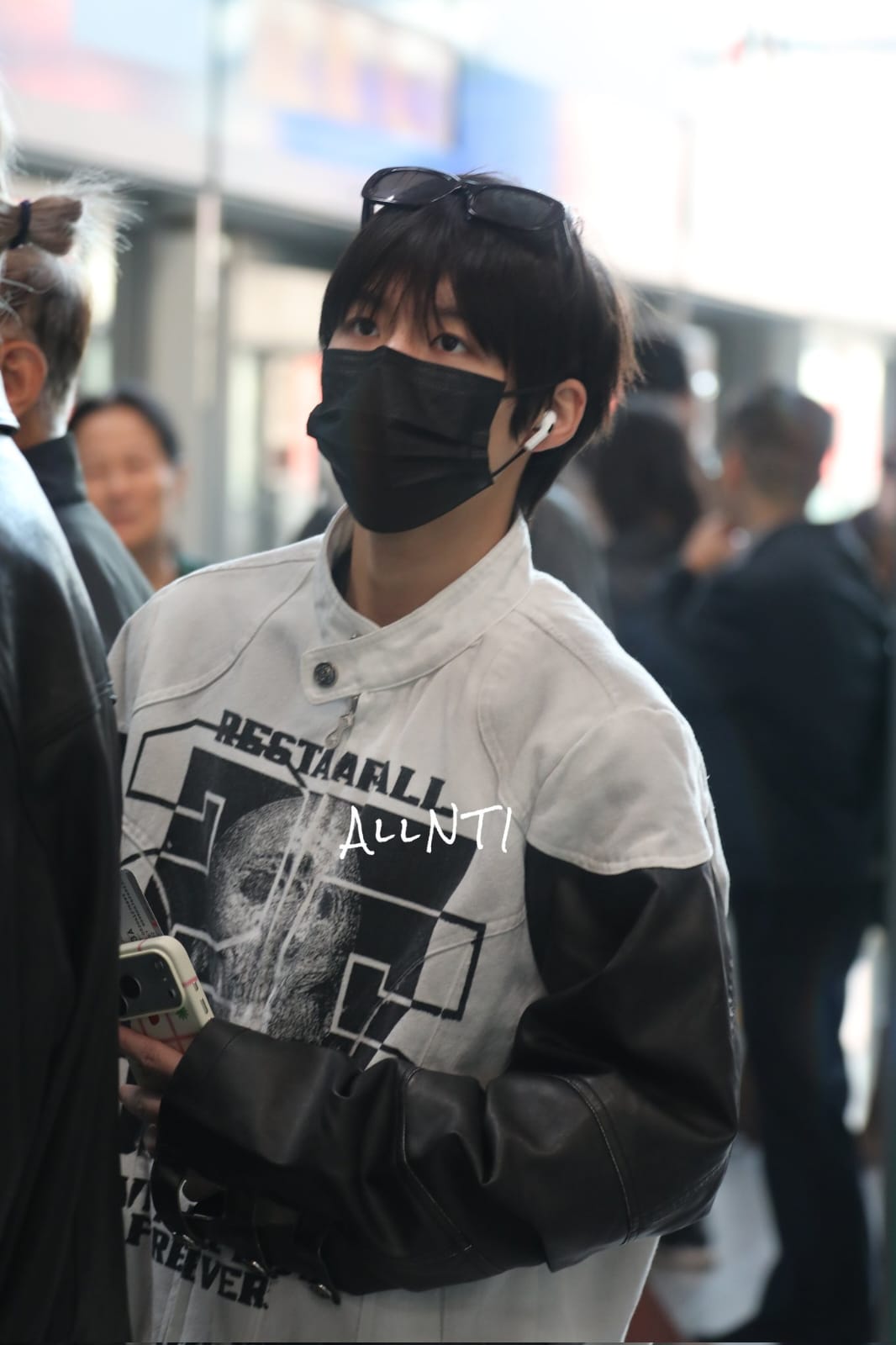 A moment captured by Yao Zihao (NexT1DE)'s fan