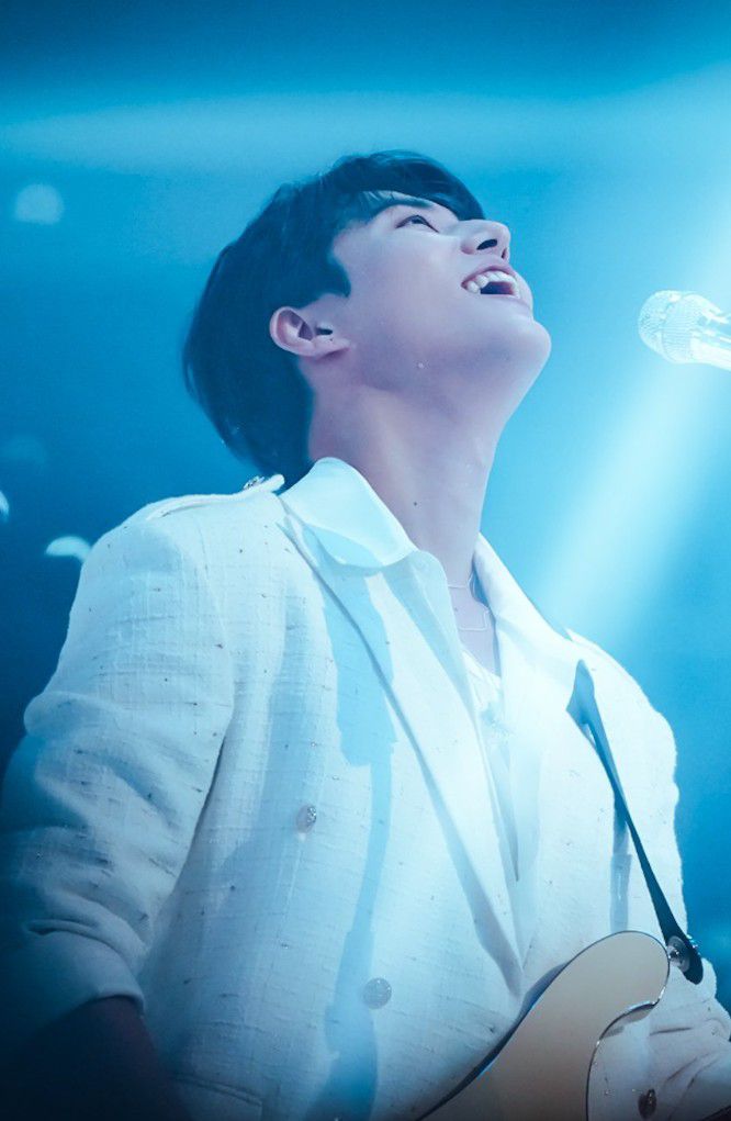 A moment captured by Young K (DAY6)'s fan