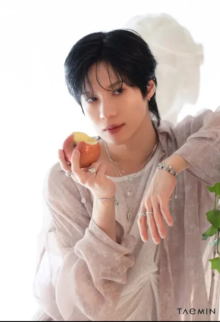 Behind-the-scenes cut of SuperM