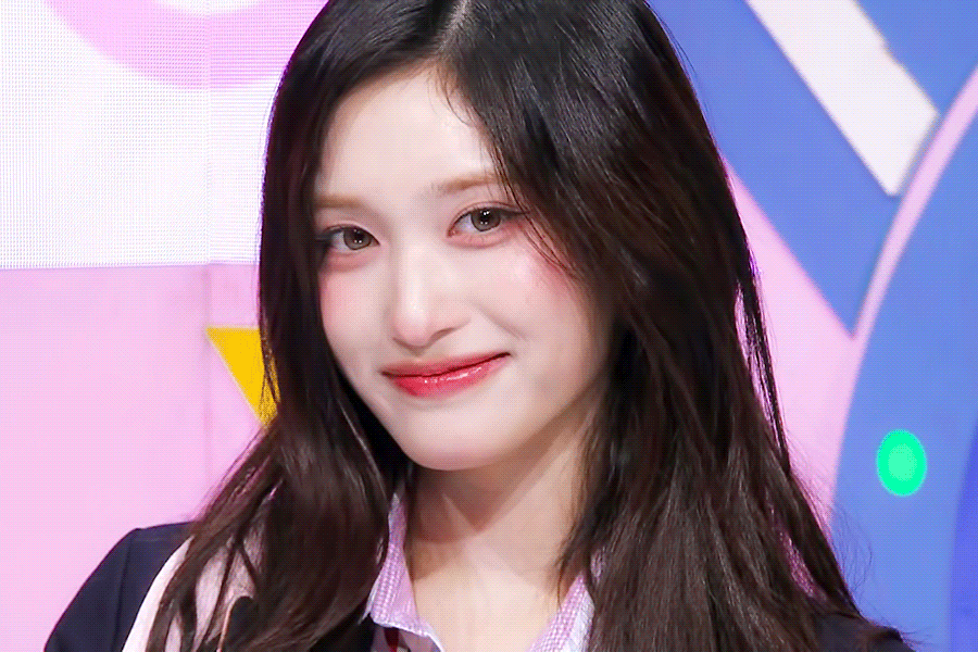 Recent activity shot of Leeseo (IVE)