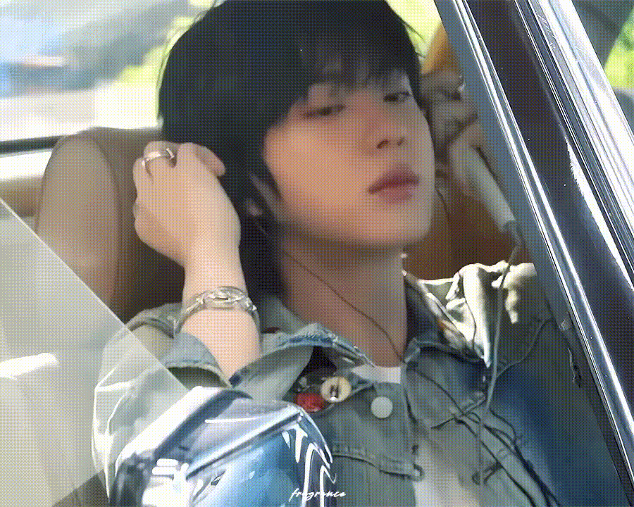 Jin (防弹少年团)粉丝拍下的瞬间
