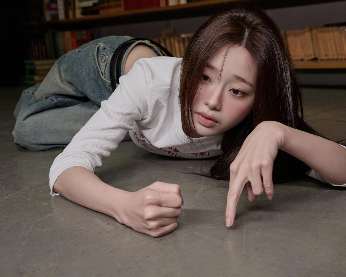 Recent activity shot of Chuu