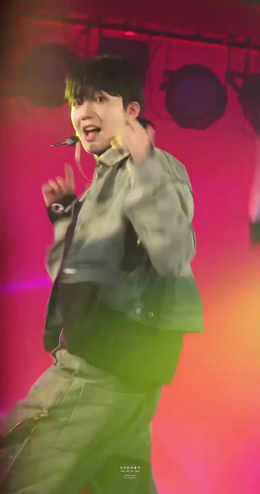 Behind-the-scenes cut of Lim Youngmin