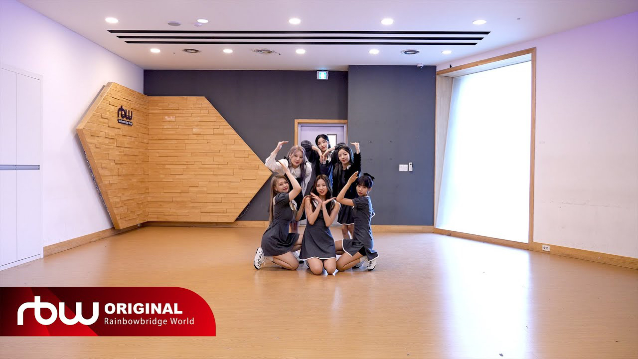 Behind-the-scenes cut of PURPLE K!SS