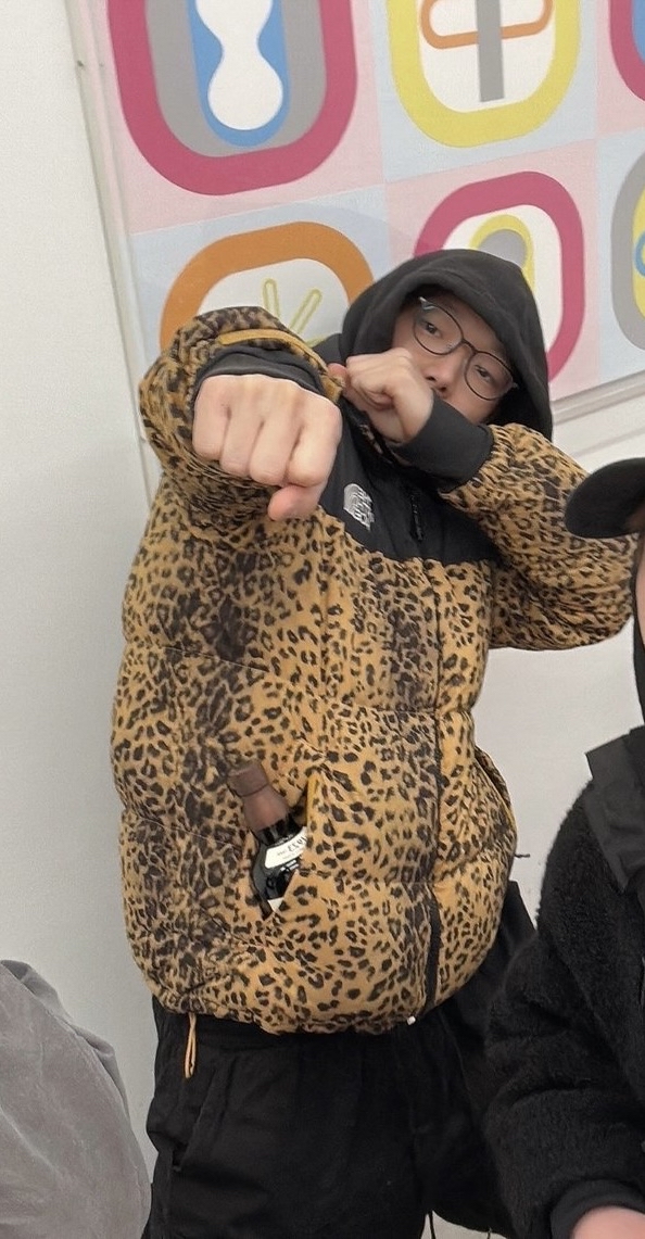 A heartfelt wallpaper shared by BOBBY (iKON)'s fans