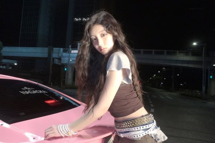 Behind-the-scenes cut of Wonhee (ILLIT)