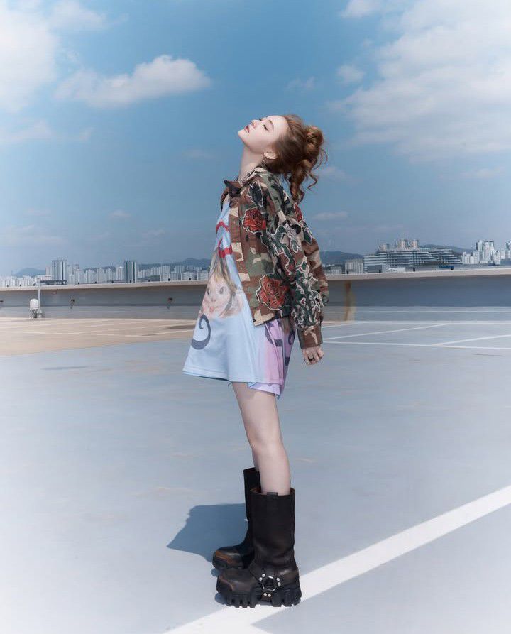 Latest photo of Ella (MEOVV)