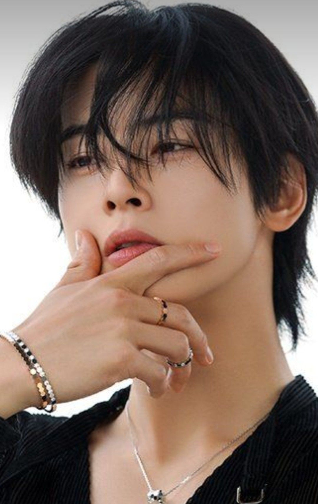 Latest photo of Eunwoo (ASTRO)