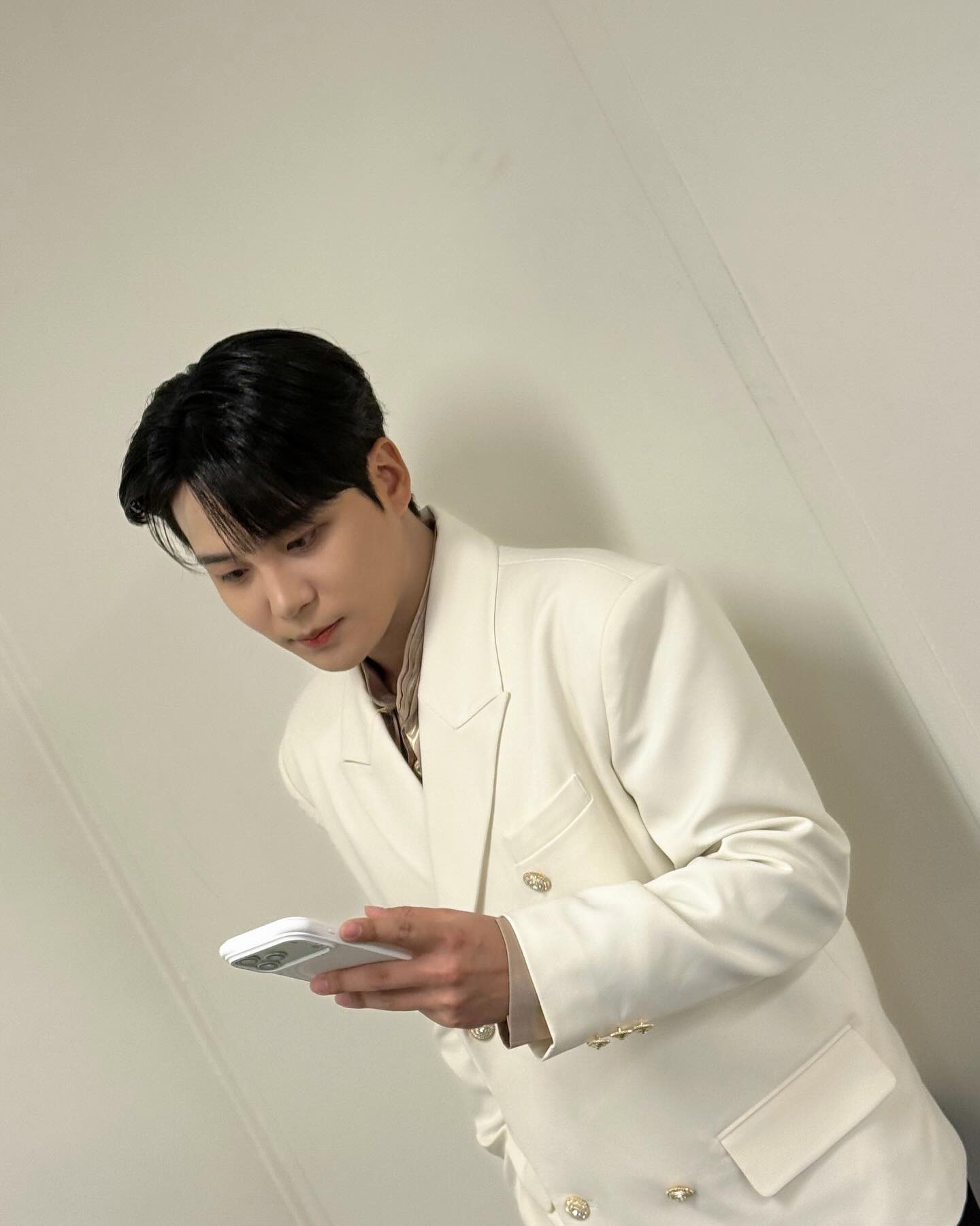 Foto terbaru Jongho (ATEEZ)