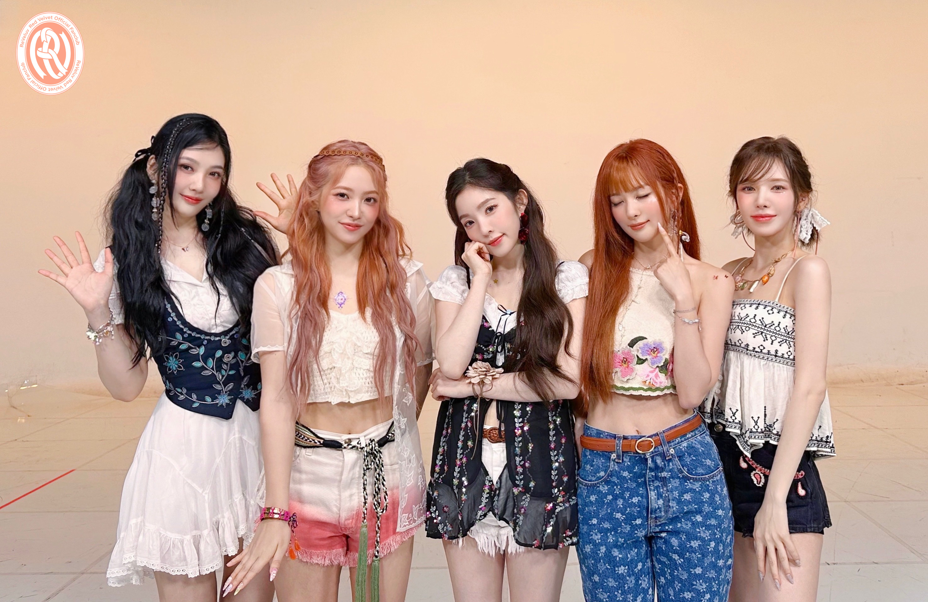 Behind-the-scenes cut of Red Velvet
