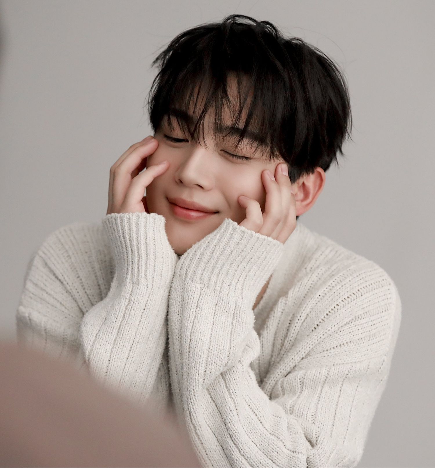 A moment captured by Kim Yohan (WEi)'s fan
