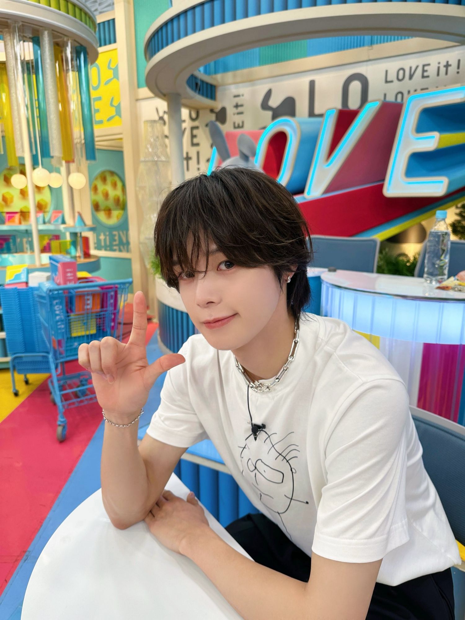 Behind-the-scenes cut of K (&TEAM)