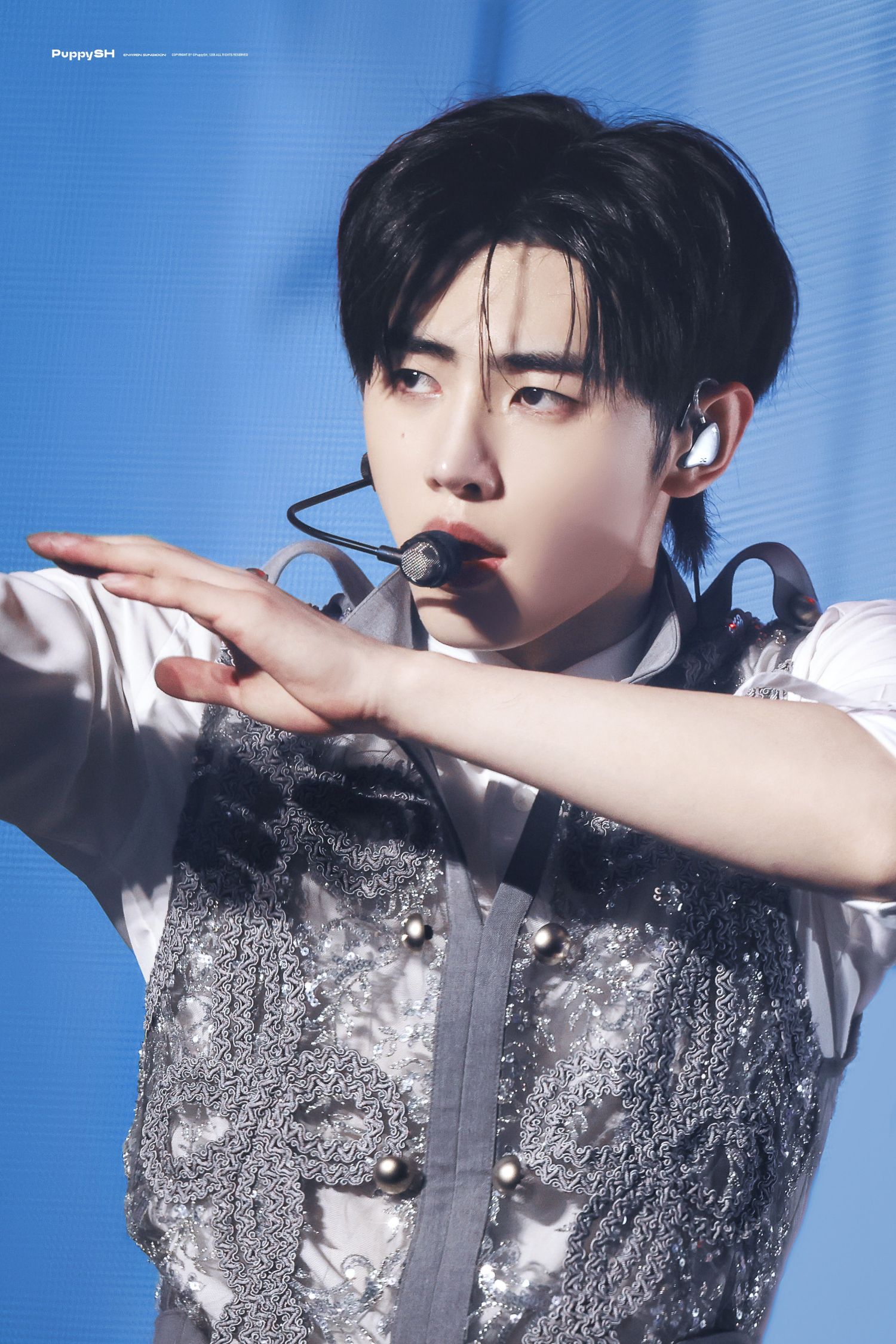 A moment captured by Sunghoon (ENHYPEN)'s fan