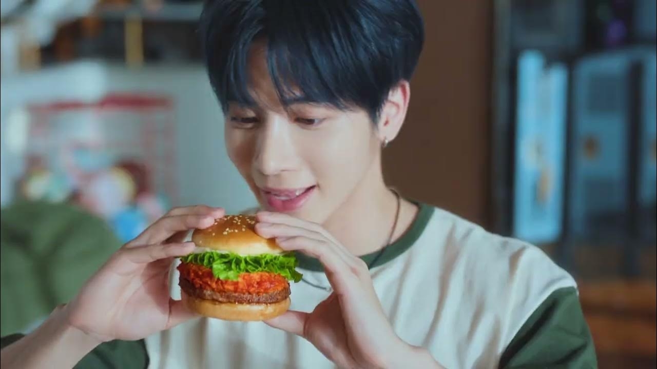 Latest photo of Beomgyu (TOMORROW X TOGETHER)