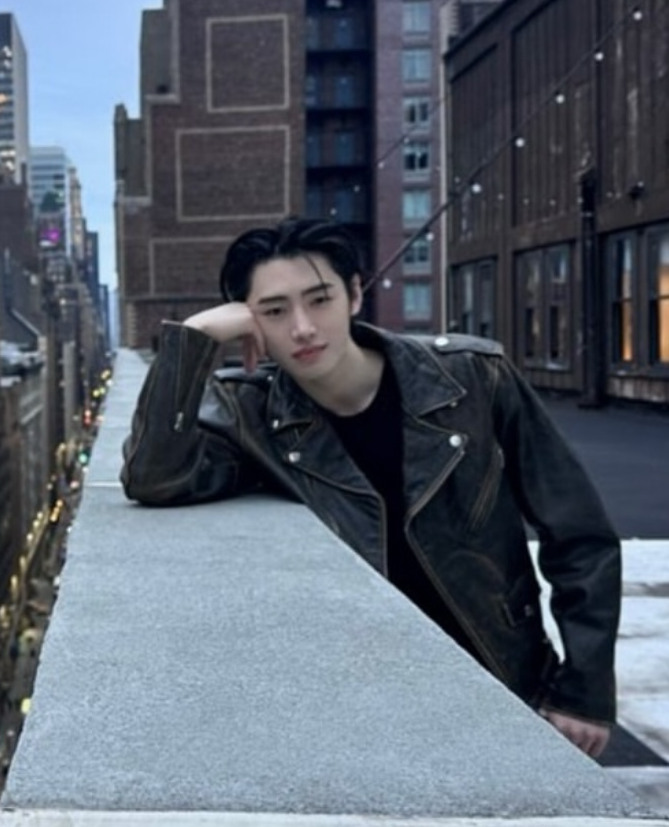 Behind-the-scenes cut of Sunghoon (ENHYPEN)