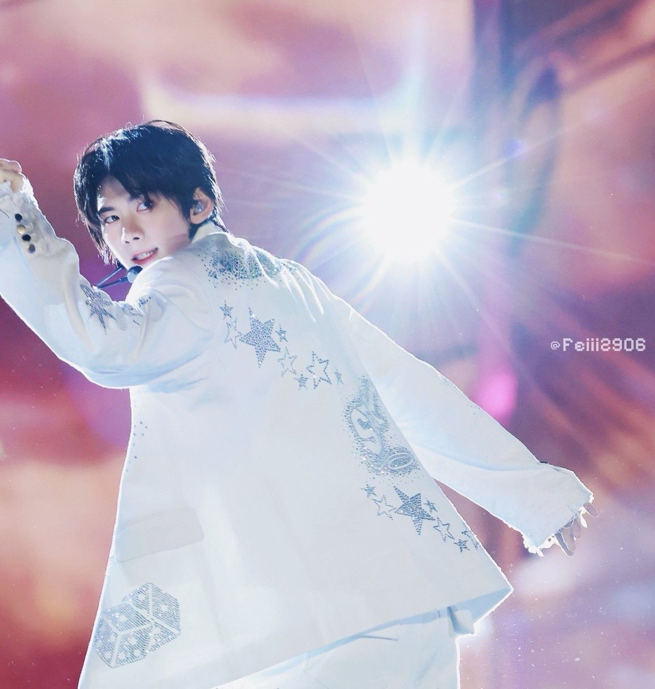 A moment captured by Park Han (AHOF)'s fan