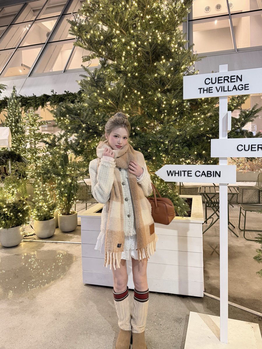 Latest photo of tripleS