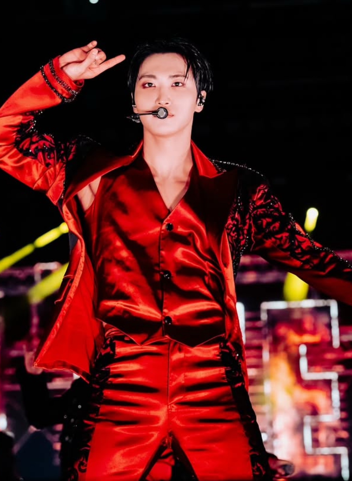 Behind-the-scenes cut of Seonghwa (ATEEZ)