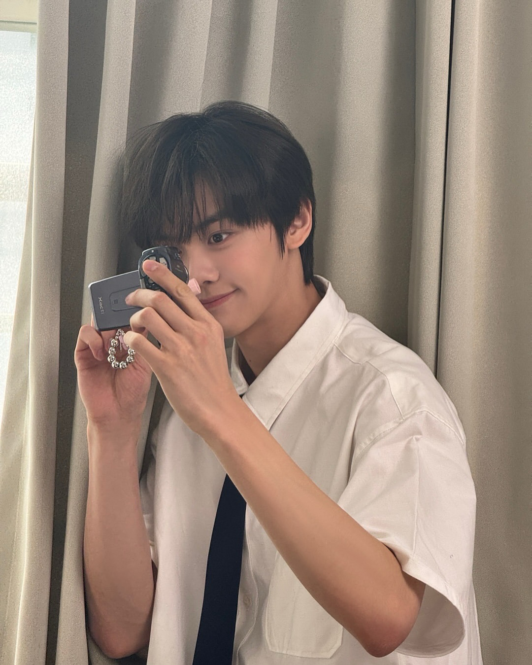 Behind-the-scenes cut of Kim Gyuvin (ZEROBASEONE)