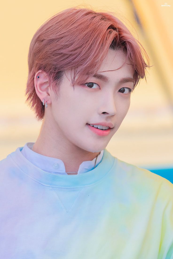 Behind-the-scenes cut of Hongjoong (ATEEZ)