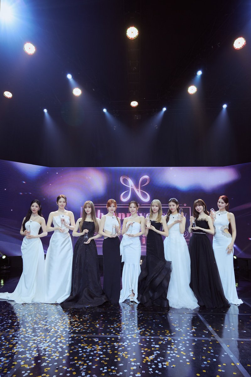 Latest photo of NiziU