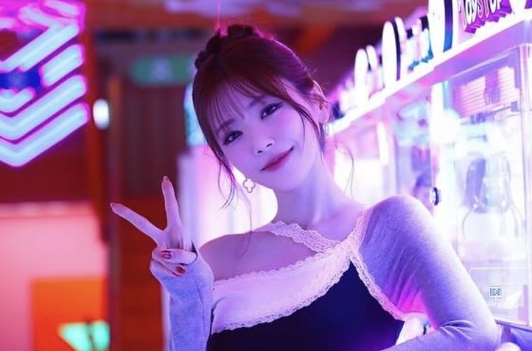 Behind-the-scenes cut of JI U (DREAMCATCHER)
