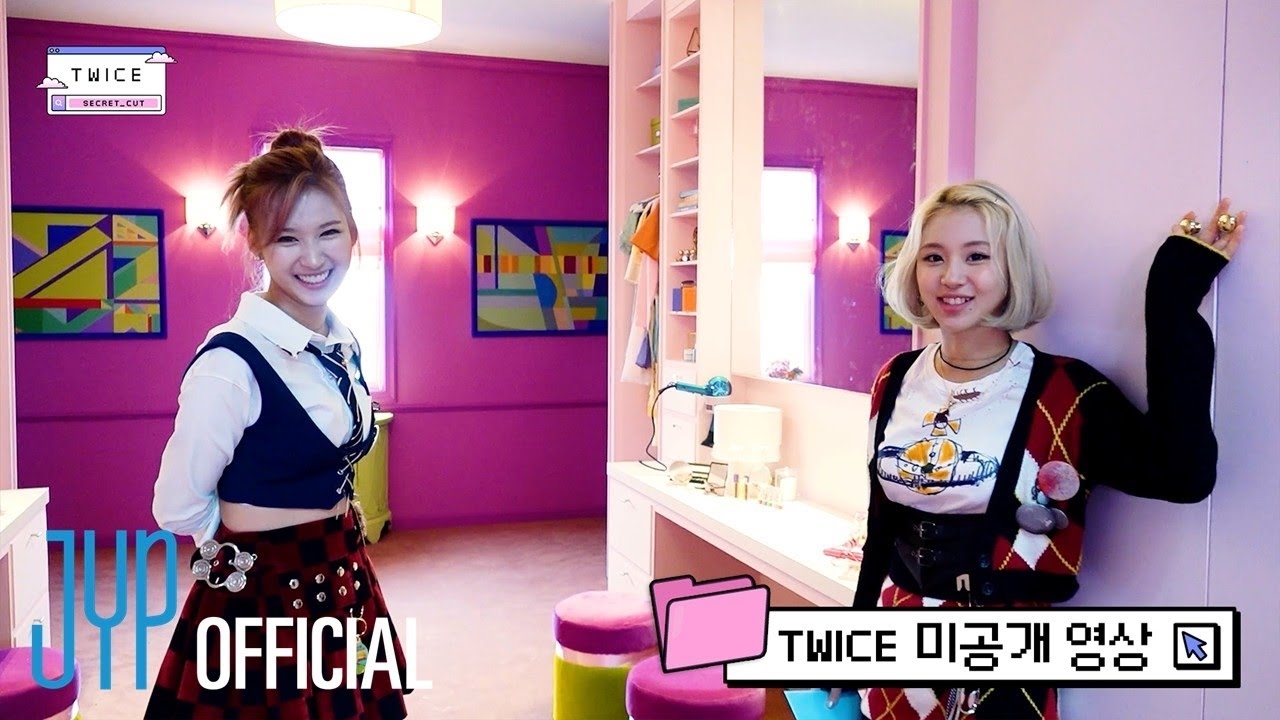 모모 (TWICE) 최근 활동샷