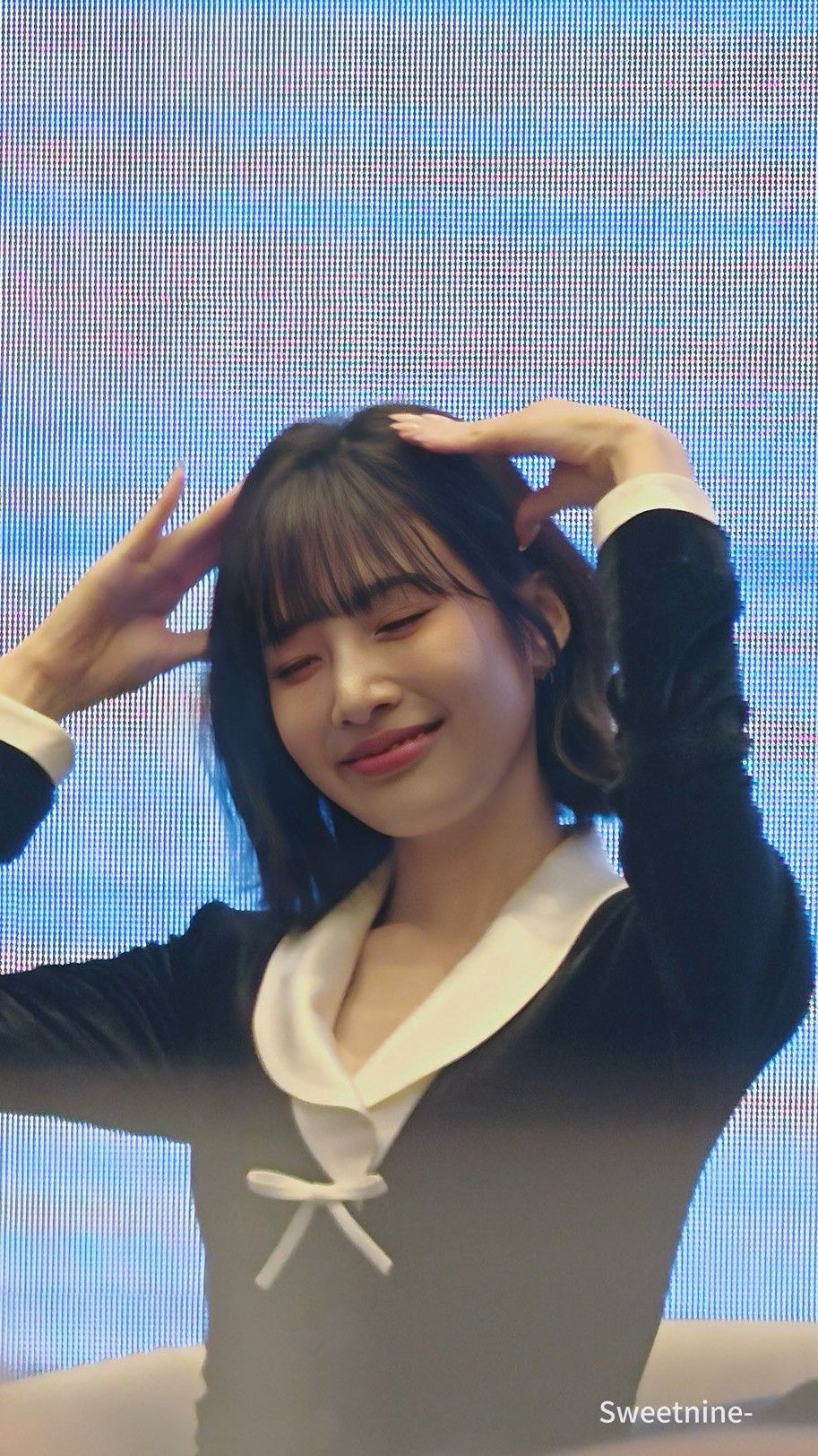 Behind-the-scenes cut of Joy (Red Velvet)