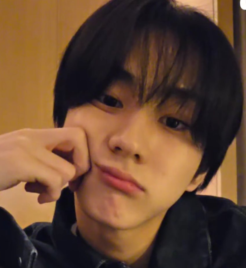 Behind-the-scenes cut of Jungwon (ENHYPEN)