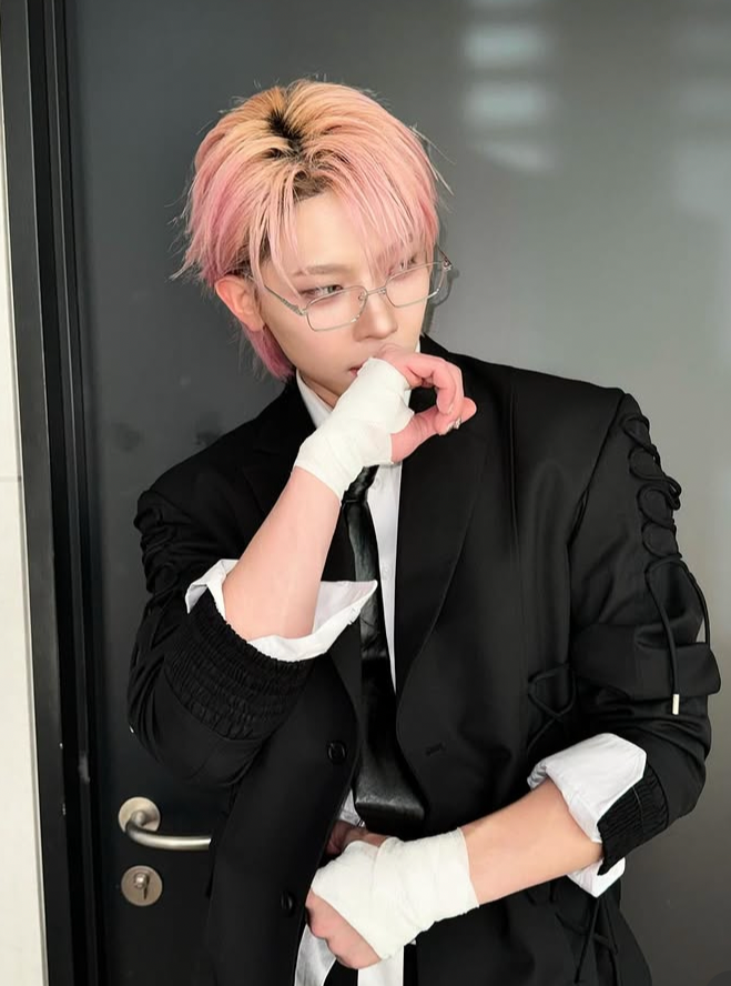 A moment captured by Nicholas (&TEAM)'s fan