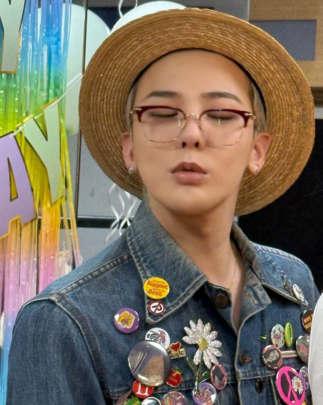 Recent activity shot of G-DRAGON (BIGBANG)