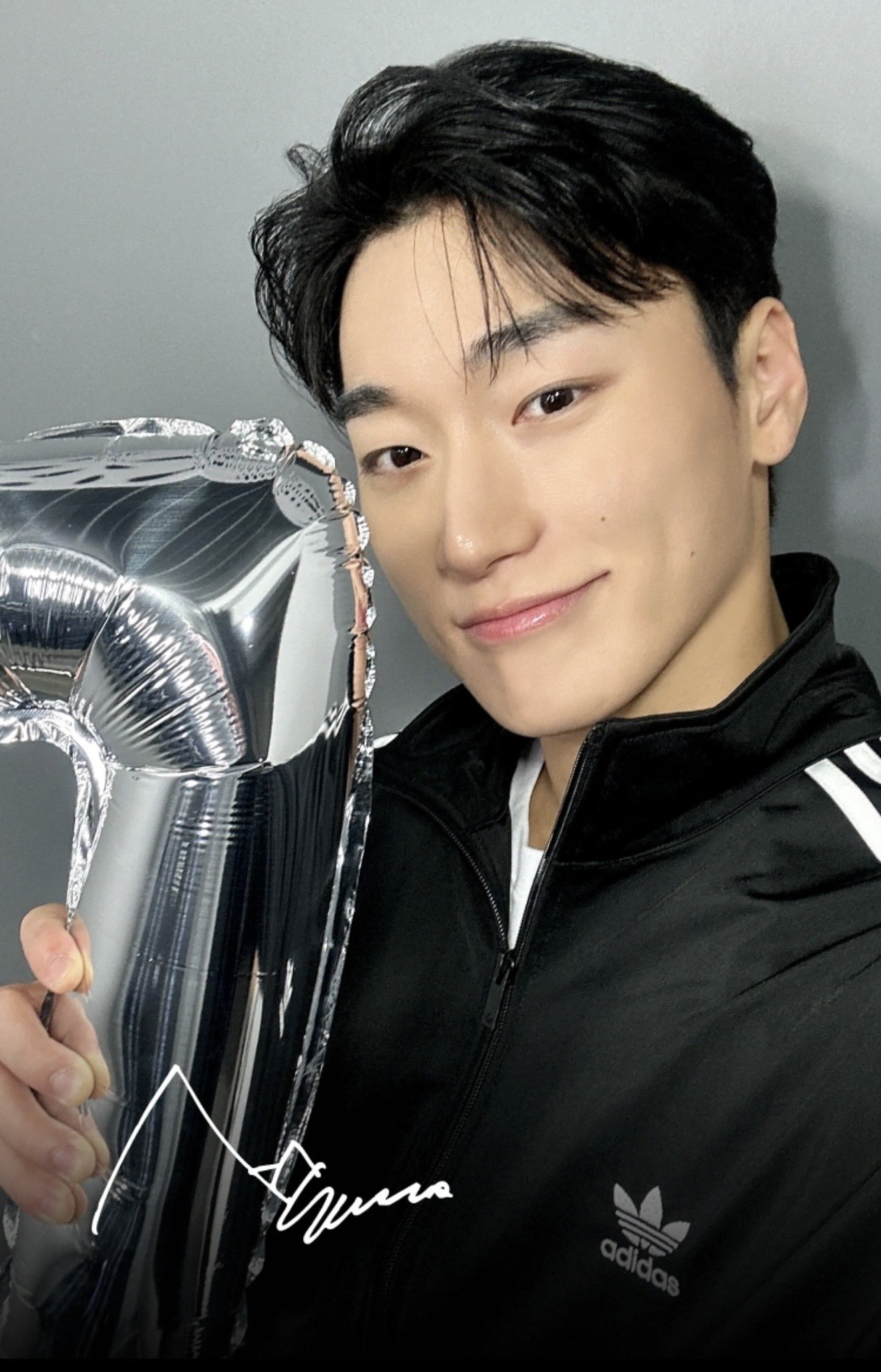 산 (에이티즈)의 비하인드 컷