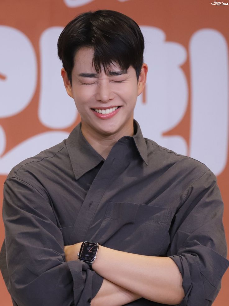 Behind-the-scenes cut of MJ (ASTRO)