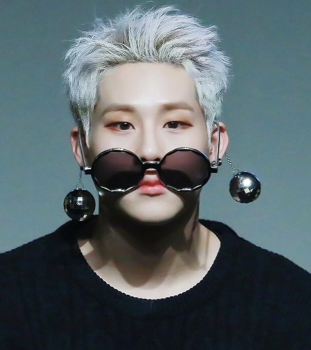 A moment captured by Joohoney (MONSTA X)'s fan