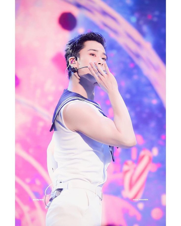 A moment captured by Moonbin (ASTRO)'s fan