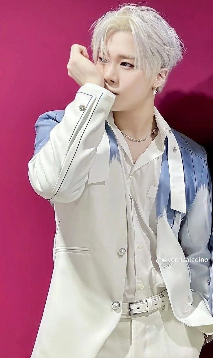 A moment captured by Moonbin (ASTRO)'s fan