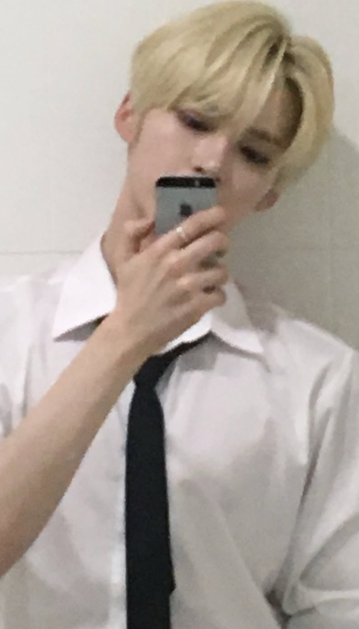 Fandom-recommended wallpaper image of Sung Hanbin (ZEROBASEONE)