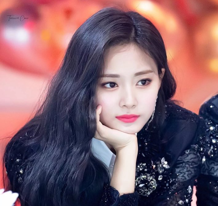 Behind-the-scenes cut of Tzuyu (TWICE)