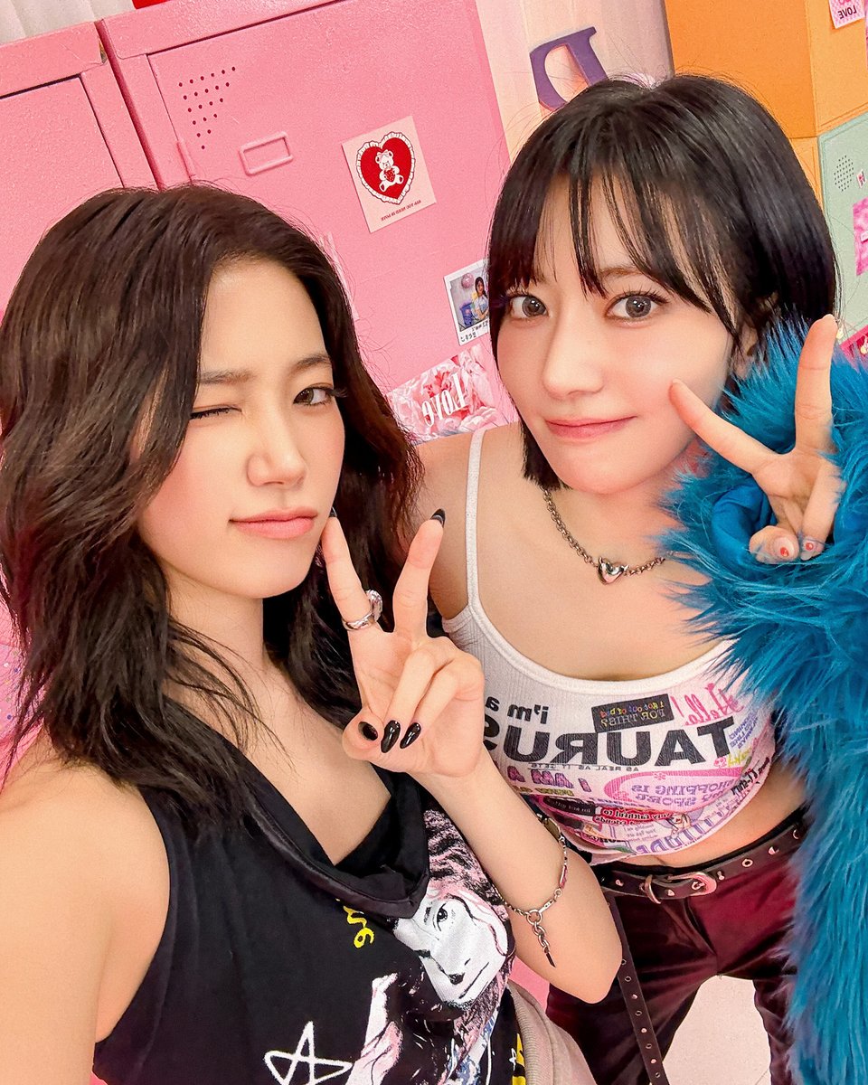 Latest photo of LE SSERAFIM