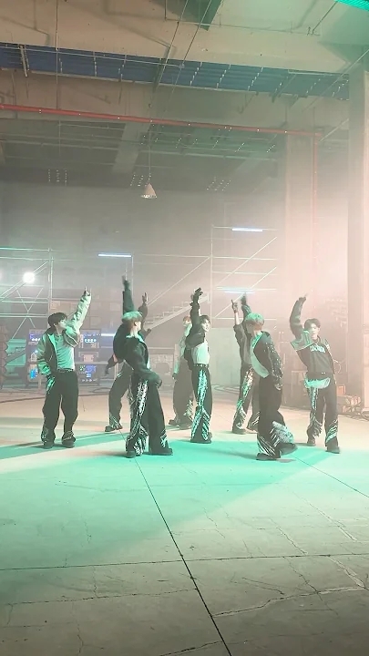 Fan-made special wallpaper for Arno (ALPHA DRIVE ONE)