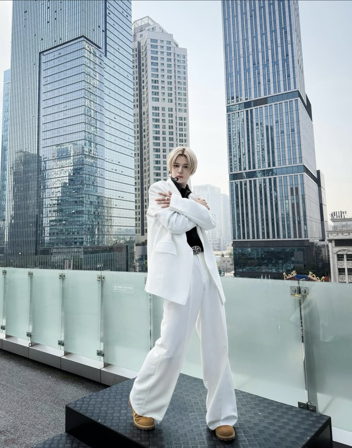 Behind-the-scenes cut of K (&TEAM)