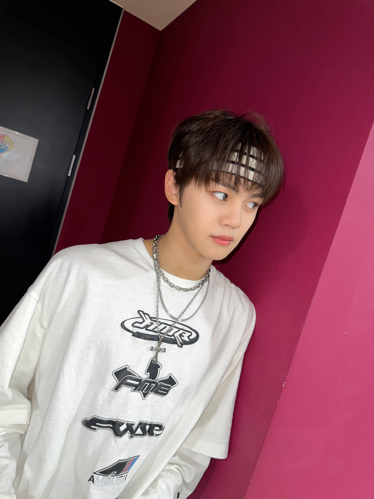 A moment captured by Kim Gyuvin (ZEROBASEONE)'s fan