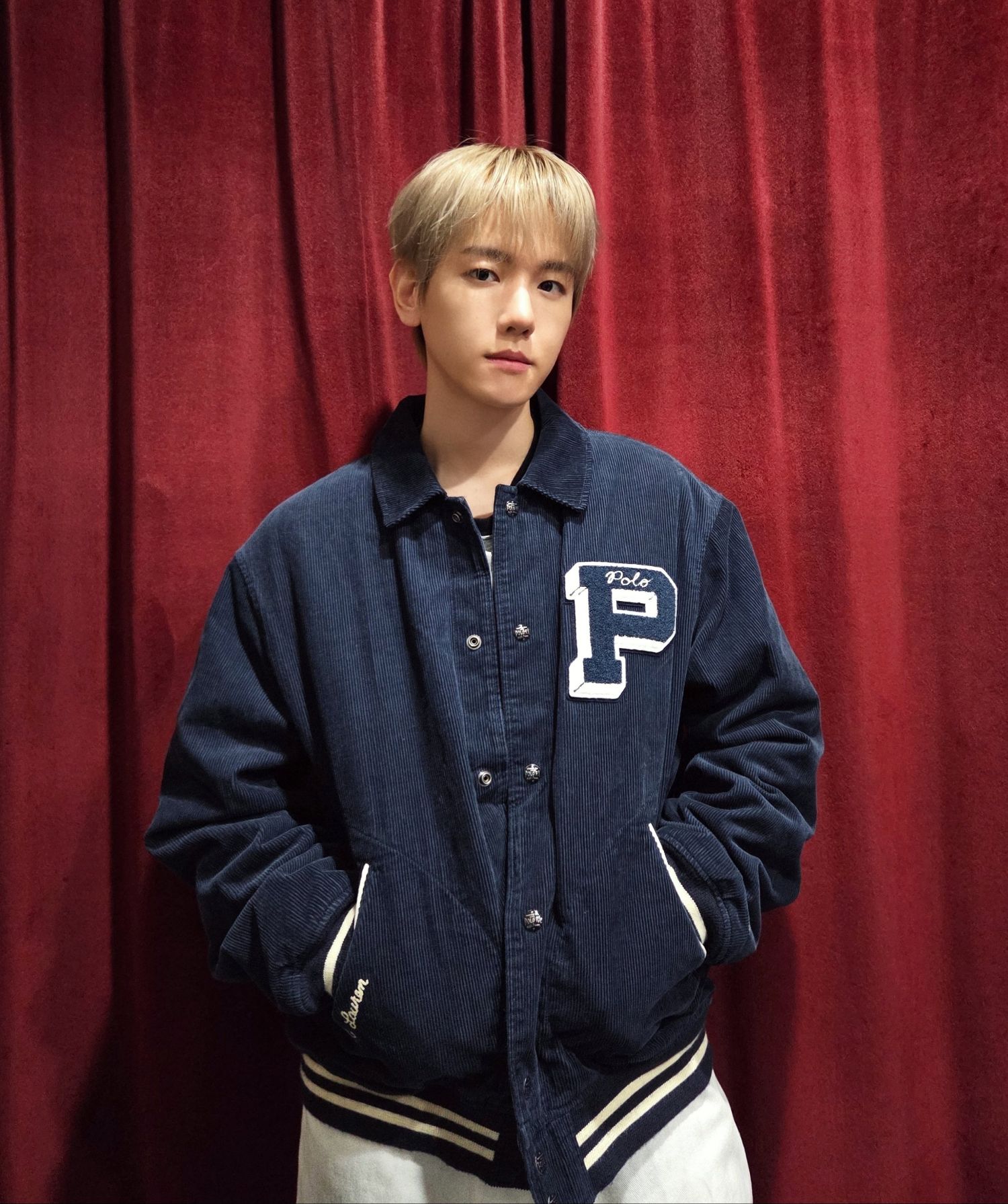 백현 (EXO)의 최신 사진