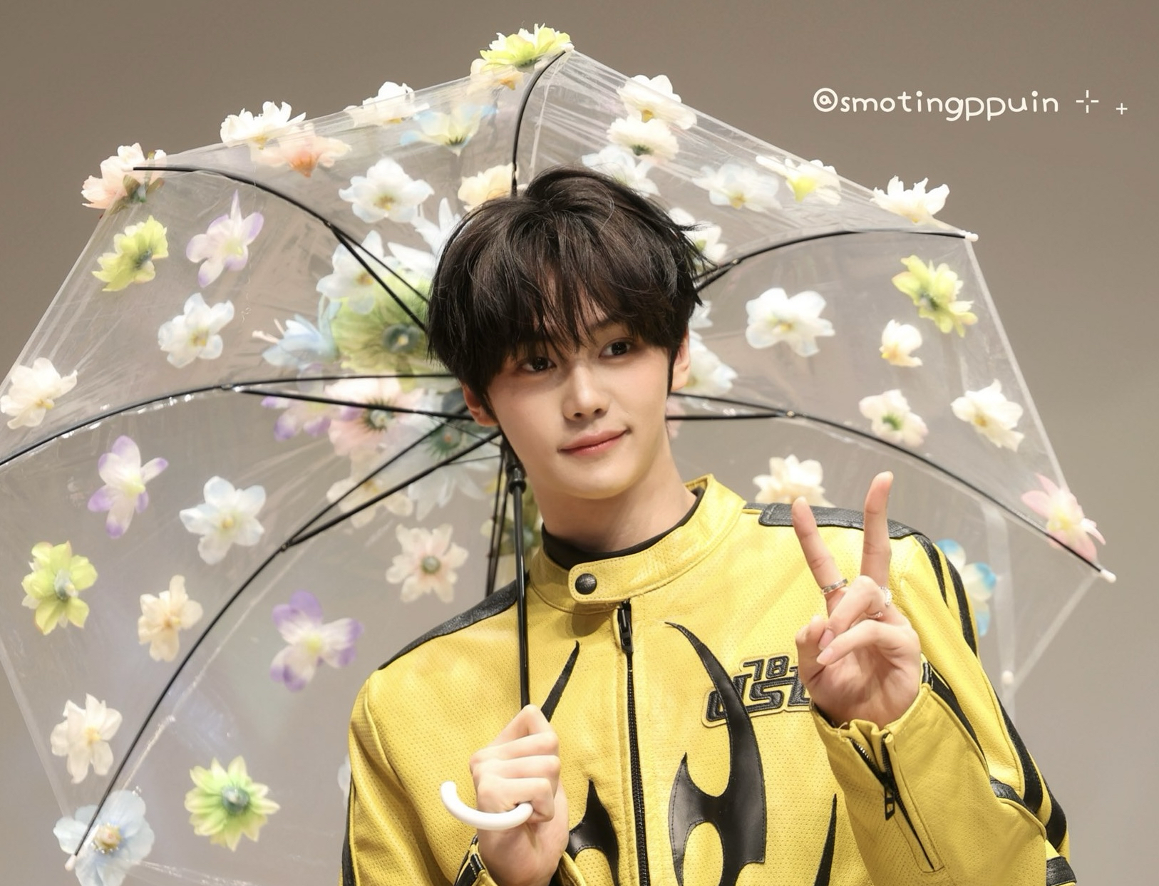 Behind-the-scenes cut of Kim Gyuvin (ZEROBASEONE)