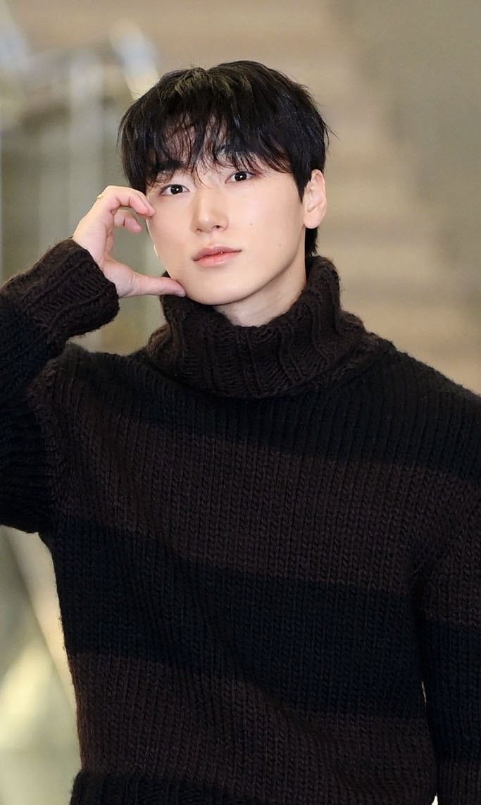 崔傘 (ATEEZ)的最新照片