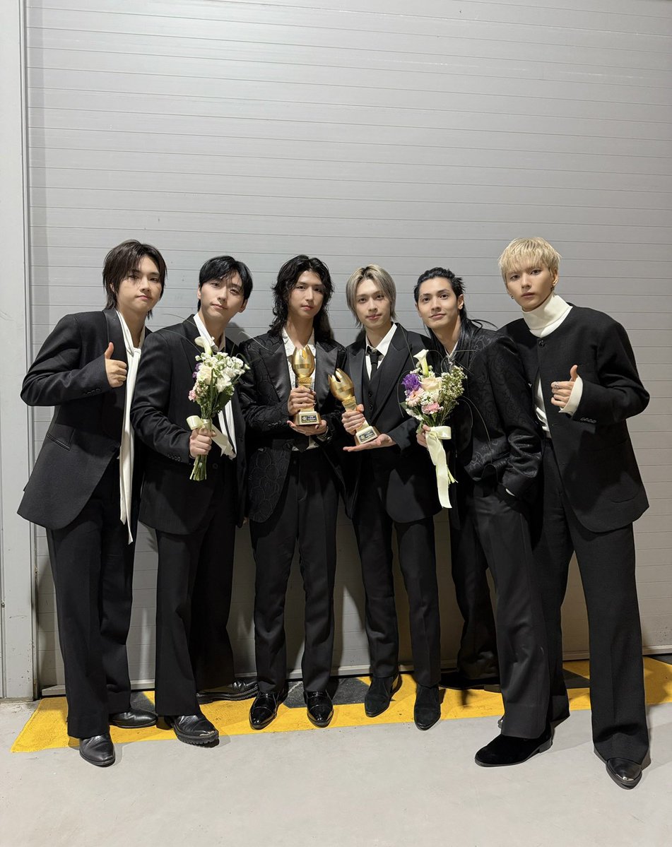 Recent activity shot of Xdinary Heroes