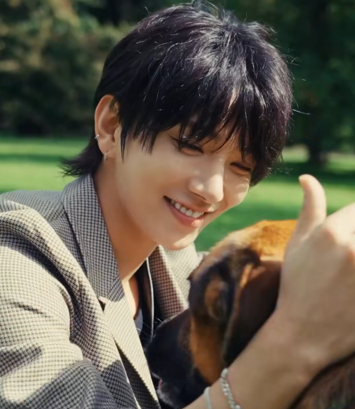 A moment captured by Joshua (SEVENTEEN)'s fan